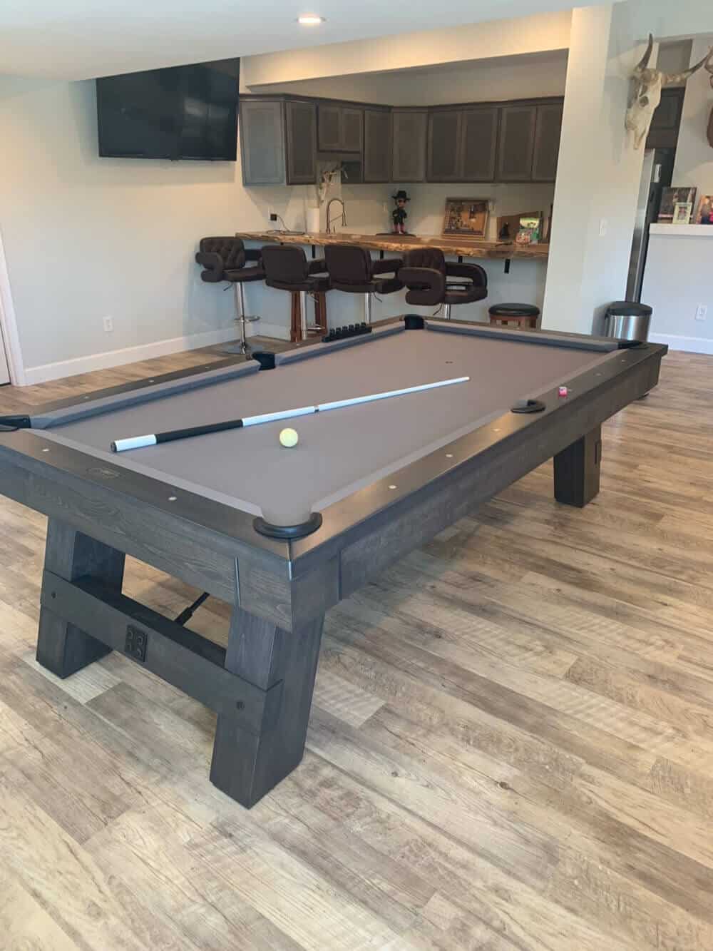 Outlander Pool Table