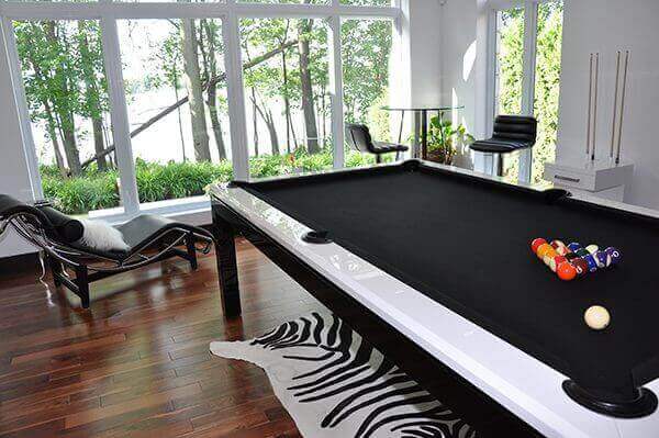 La Condo Evolution Pool Table