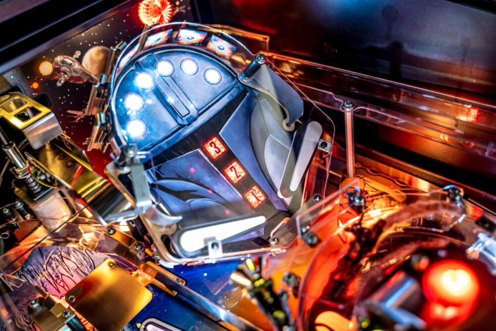 The Mandalorian Premium Pinball Machine