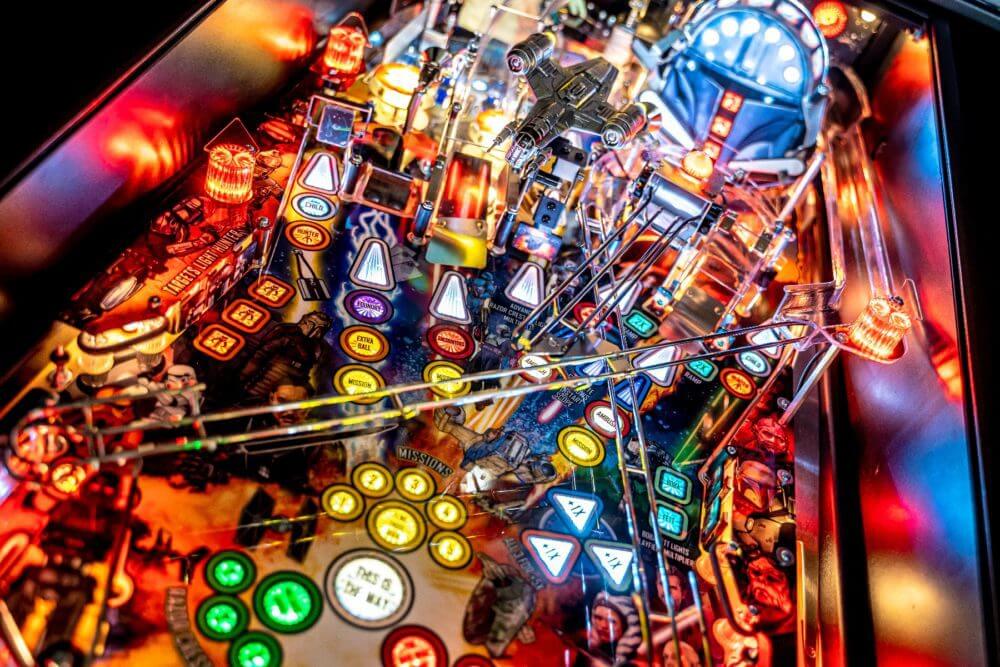 The Mandalorian Premium Pinball Machine