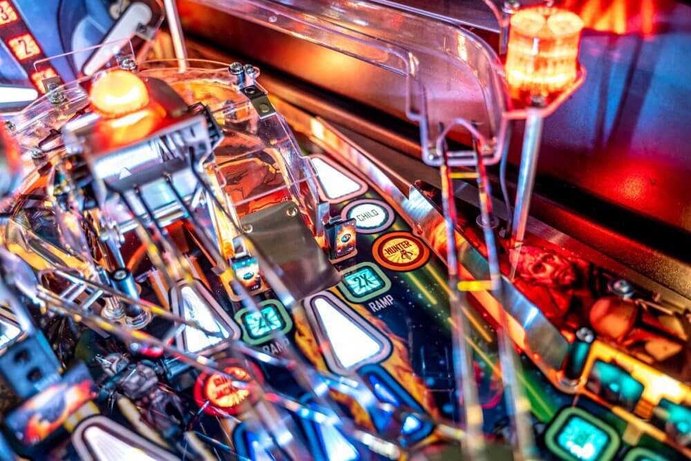 The Mandalorian Premium Pinball Machine