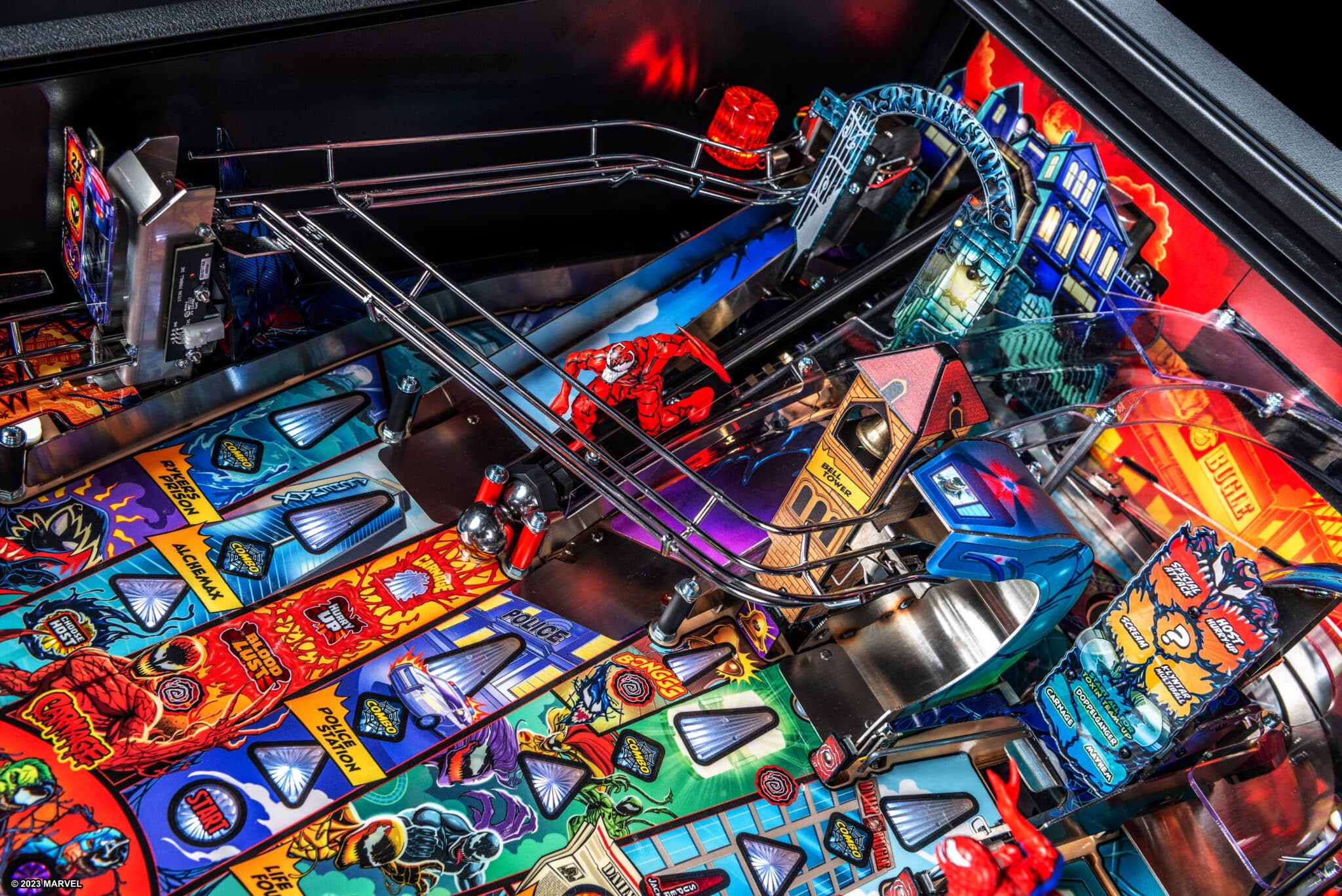 Venom Premium Pinball Machine by Stern