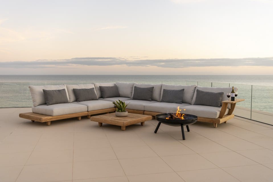 Jensen Sorrento End with Table