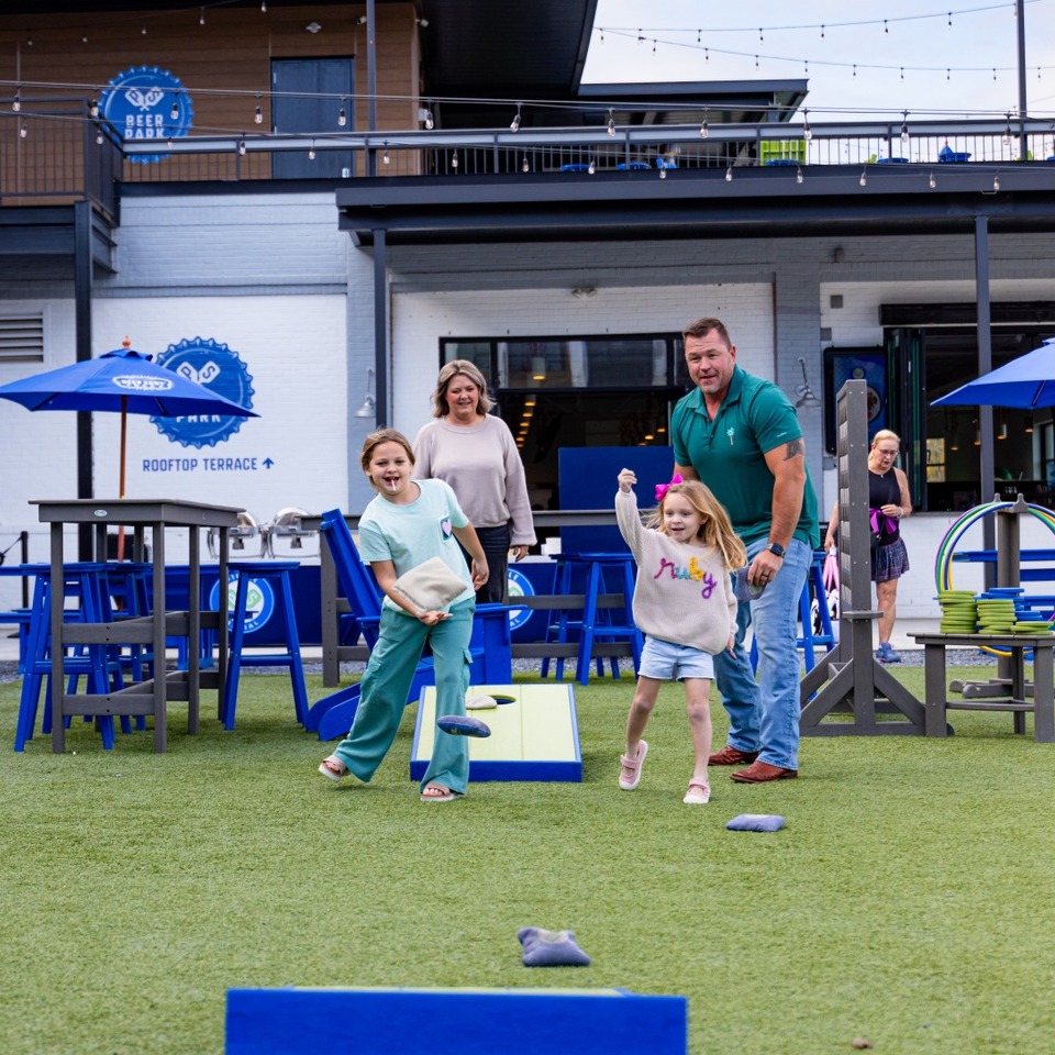 SoPoly Outdoor Cornhole Board Set